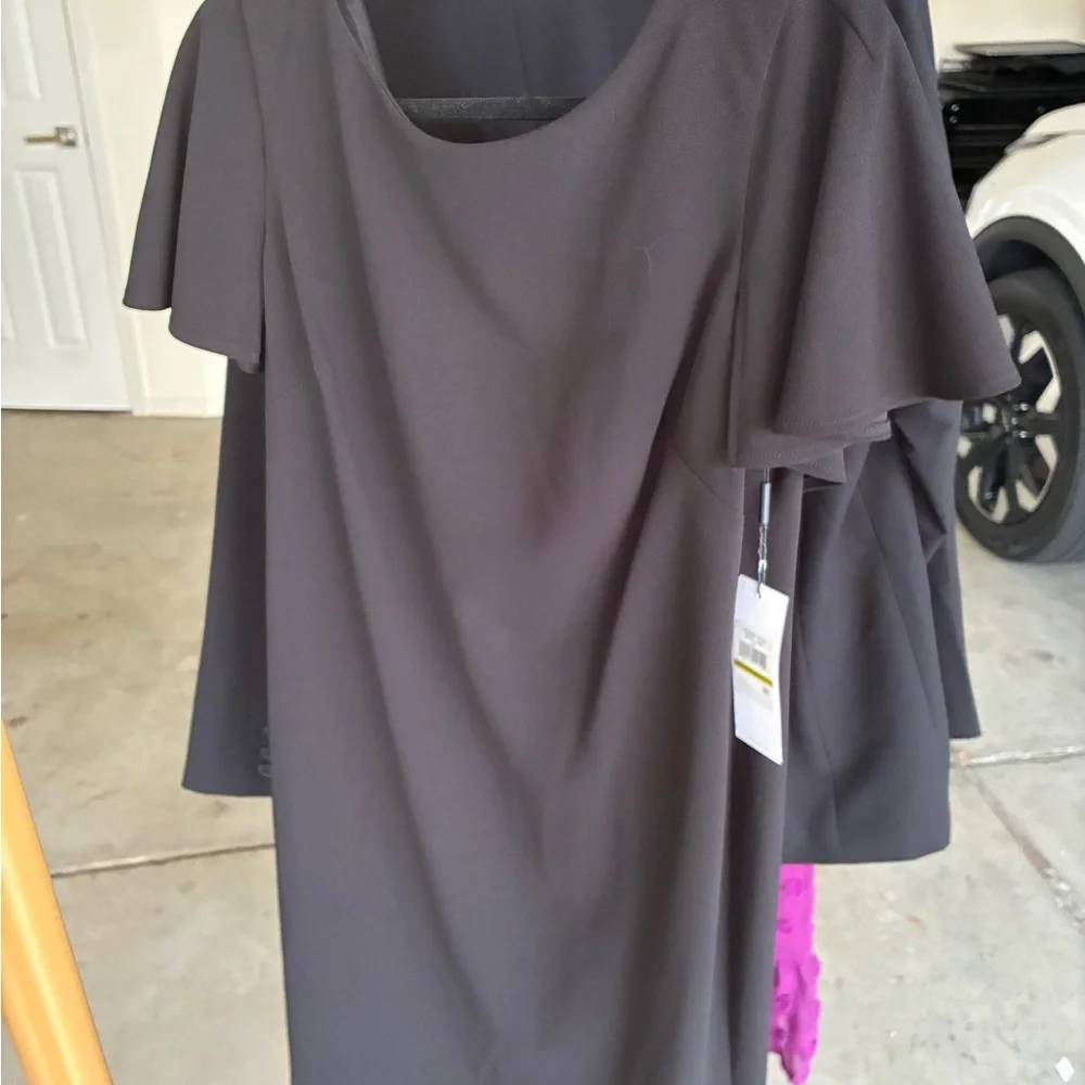 Assorted Clothing Bundle - Picture 6 of 8